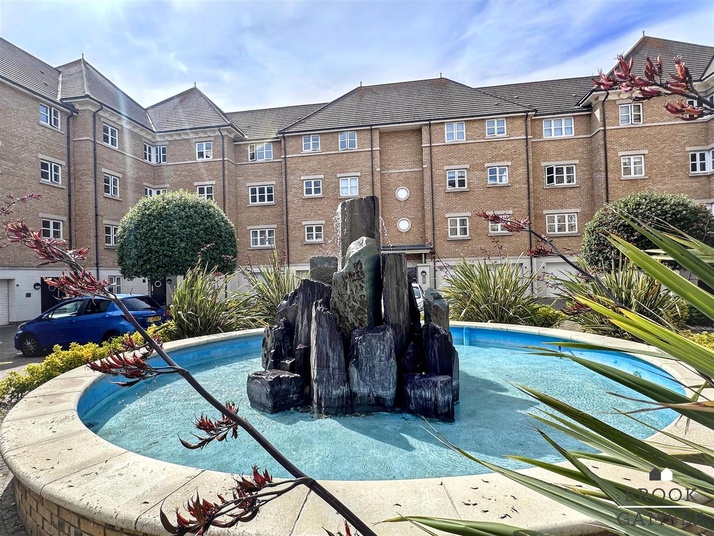 2 Bedroom Flat - Purpose Built for Sale: £249,950. Callao Quay in Eastbourne, East Sussex